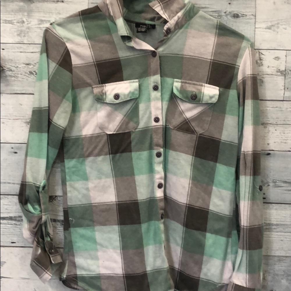 Women’s Flannel Long Sleeved Shirt